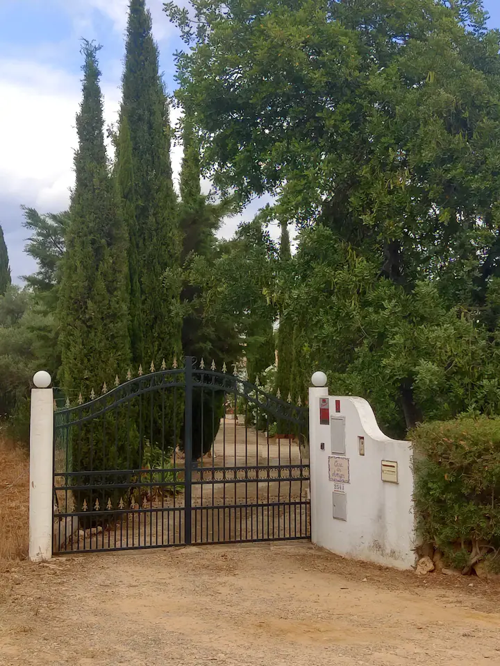 a97ce635-d78e-494d-95c8-782c788e0b3a